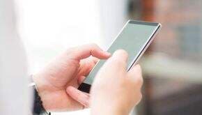 Cara Membuat Scrolling Text di WhatsApp yang Sedang Viral