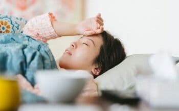 5 Cara Menurunkan Suhu Tubuh Akibat Demam