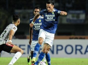 Liga 1 2022-2023: Ciro Alves Masih Absen, Ezra Walian Mungkin Bela Persib Bandung Kontra Madura United