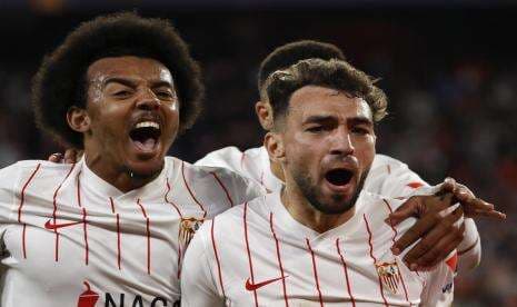 Amankan Jules Kounde, Barcelona Bidik Dua Pemain Bertahan Lagi