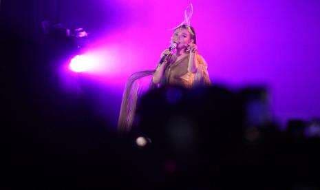 Lagu 'Sekali Ini Saja' Buat Istri Glenn Fredly Menangis