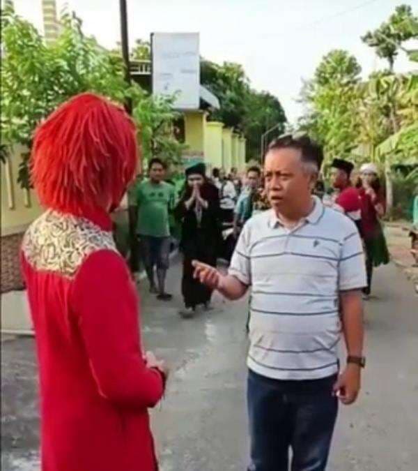 Ini Alasan Kades Rejowinangun Memintai Foto KTP Pesulap Merah