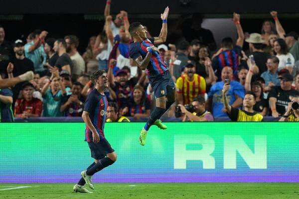 Daftar Klub Sepak Bola dengan Sponsor Termahal, Nomor 5 Lagi Krisis Keuangan