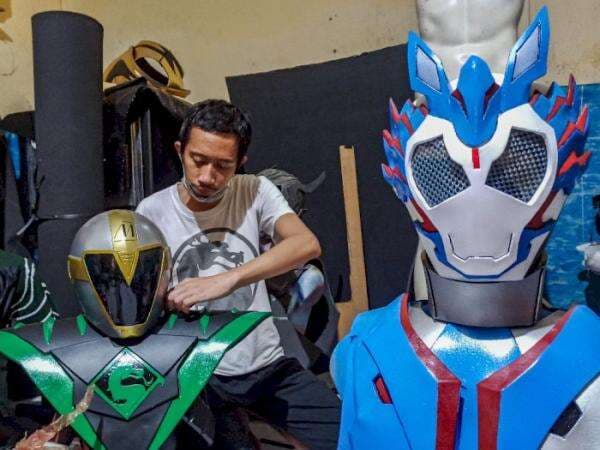 Iseng Bikin Kostum Cosplay, Pemuda Malang Banjir Pesanan dari Amerika: Harganya Shock!