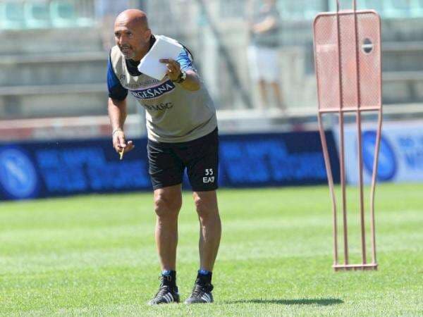 Pakai Topi Situs Film Dewasa, Pelatih Napoli Luciano Spalletti Bikin Geger