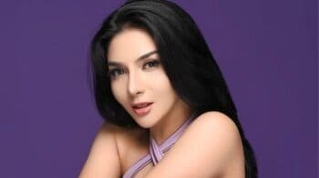 Joget Centil, Gaya Siva Aprilia Pakai Baju Ketat Bikin Lelaki Salfok! Joget Centil, Gaya Siva Aprilia Pakai Baju Ketat Bikin Lelaki Salfok!