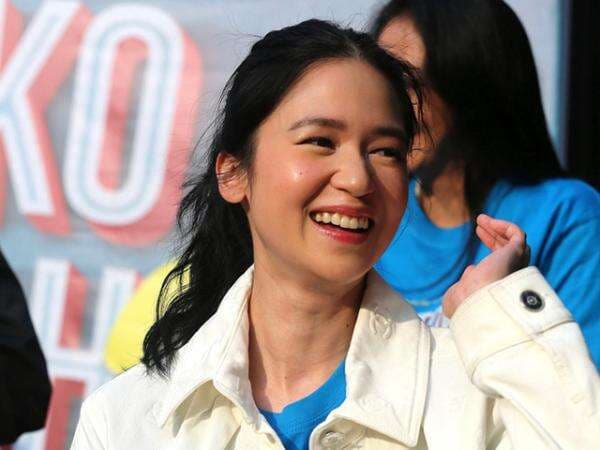 Kopi Hitam untuk Chemistry Laura Basuki dalam Film Cek Toko Sebelah 2 Kopi Hitam untuk Chemistry Laura Basuki dalam Film Cek Toko Sebelah 2