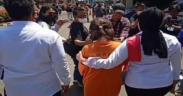 Janda Muda DC Rekam Video Telanjang di Tempat Ini