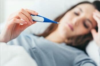 6 Cara Menurunkan Suhu Tubuh karena Demam