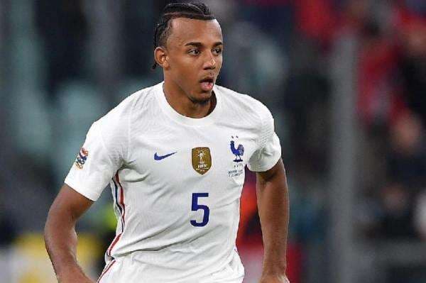 Jadi Incaran Klub Besar Eropa, Mateu Alemany Sebut Negosiasi Barcelona dengan Jules Kounde Berlangsung Dua Bulan