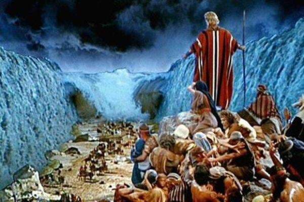 Peristiwa Muharram: Raja Firaun Tenggelam di Lautan, Mulutnya Disumpal oleh Malaikat Jibril dengan Lumpur