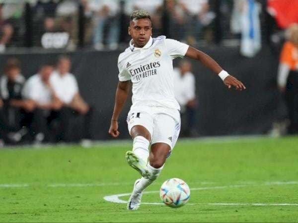 Viral! Bintang Real Madrid Ini Tanda Tangani Bendera PSS Sleman Viral! Bintang Real Madrid Ini Tanda Tangani Bendera PSS Sleman