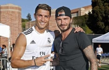 7 Mantan Pemain Bola yang Punya Klub Bola, Nomor 1 Eks Bintang Manchester United