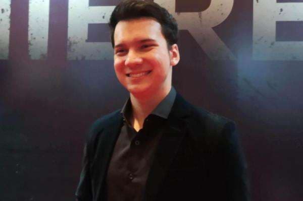 Endy Arfian Kembali di Pengabdi Setan 2, Ngaku Ketakutannya Terbawa sampai Dunia Nyata Endy Arfian Kembali di Pengabdi Setan 2, Ngaku Ketakutannya Terbawa sampai Dunia Nyata