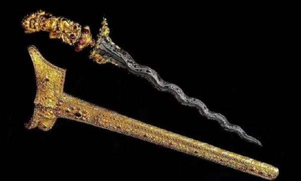 10 Senjata Tradisional Bali yang Melegenda, Nomor 5 Identik dengan Perempuan