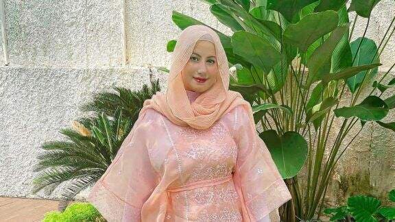 Ditawari Banyak Wanita Pilih Ogah Poligami, Alasan Suami Tasyi Athasyia Bikin Netizen Iri Hati: Beruntung Banget Ditawari Banyak Wanita Pilih Ogah Poligami, Alasan Suami Tasyi Athasyia Bikin Netizen Iri Hati: Beruntung Banget