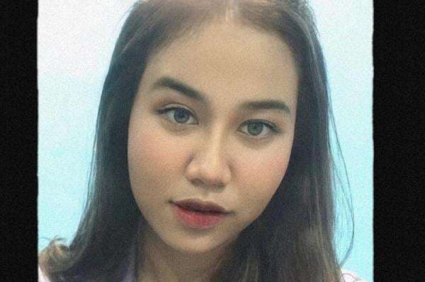 Keren! Mayang Lucyana Nyanyi Sambil Main Gitar, Netizen: Dia Itu Berbakat