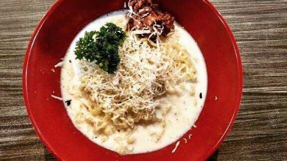 Bisa Buat Pengganjal Lapar di Malam Hari, Simak Resep Mie Telor Keju ala Nagita Slavina