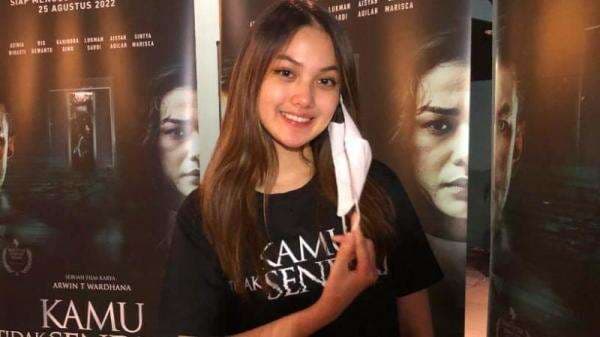 Ingat Trauma Masa Lalu, Aisyah Aqilah Meneteskan Air Mata Nonton Screening Film "Kamu Tidak Sendiri"