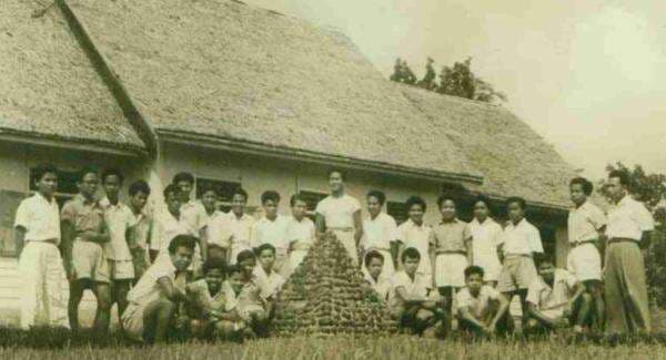 Filosofi Pendidikan di Sekolah INS Kayu Tanam Padang Menurut Moh Syafei