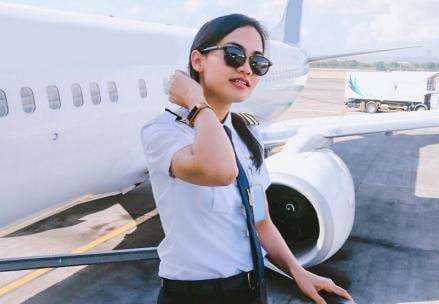 Simak Syarat Menjadi Pilot Wanita dan Tahapan Pendidikannya