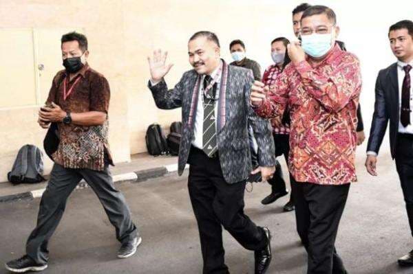 Profil Kamarudin Simanjuntak, Pengacara Keluarga Brigadir J