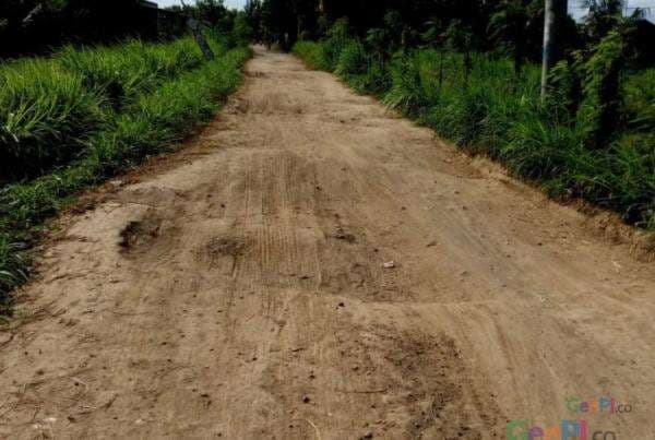 Sabar Ya, Jalan di Desa Serage Belum Dapat Digarap Tahun Ini
