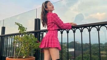 Gemasnya Gaya Ghea Youbi Pakai Rok Mini Sepaha, Pasukan Nge-zoom Auto Merapat!