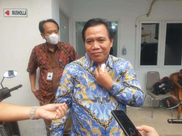 CCTV Tunjukkan Pemaksaan Pemakaian Jilbab, Kepsek SMAN 1 Banguntapan Bisa Dipecat Tanpa Hormat CCTV Tunjukkan Pemaksaan Pemakaian Jilbab, Kepsek SMAN 1 Banguntapan Bisa Dipecat Tanpa Hormat