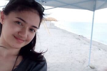 Sempat Mualaf dan Berhijab, Marcella Simon Kembali Masuk Kristen