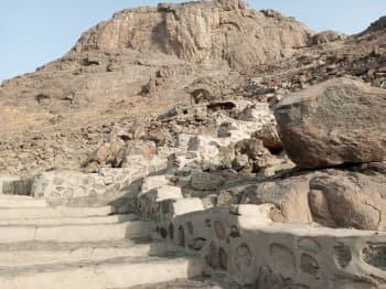 Menengok Gua Hira di Jabal Nur, Tempat Nabi Muhammad SAW Terima Wahyu Pertama