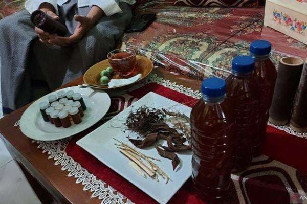 Penerus Mak Erot Buka Praktik Pengobatan Khusus Alat Vital di Jaktim