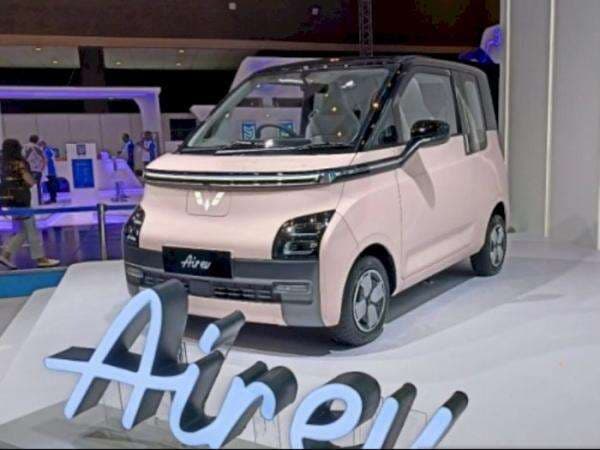 Mobil Listrik Wuling Air EV Mulai Diproduksi di Bekasi, Targetnya 10.000 Unit! Mobil Listrik Wuling Air EV Mulai Diproduksi di Bekasi, Targetnya 10.000 Unit!