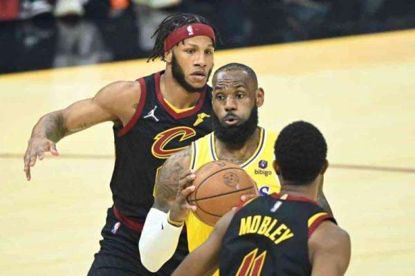 9 Teknik Passing dalam Permainan Bola Basket