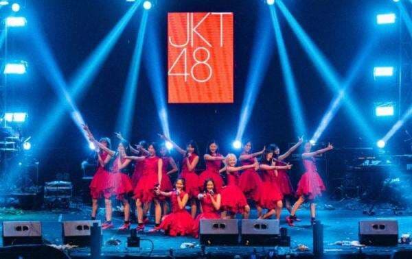 Potret Cantik eks Member JKT48 Kenakan Hijab di Konser 10th Anniversary, Ada Melody dan Nabilah Ayu
