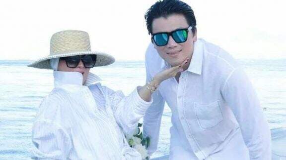 Lagi di Jepang, Syahrini dan Reino Barack Sibuk Borong-Borong Manjah: Belanja yang banyak Cesss