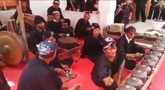 Gamelan Renteng Terancam Punah, Warisan Cagar Budaya tak Benda yang Harus Dilestarikan Gamelan Renteng Terancam Punah, Warisan Cagar Budaya tak Benda yang Harus Dilestarikan