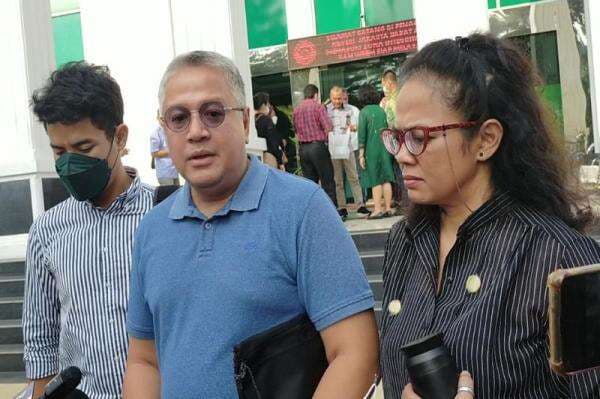 Kakak Nirina Zubir Sindir Terdakwa Riri Khasmita: Tiba-Tiba Semuanya Menyebut Nama Allah