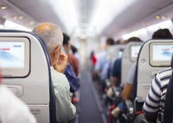 Dear Traveler, Ini 3 Alasan Terbesar Mengapa Dilarang Pakai Sandal Jepit saat Naik Pesawat