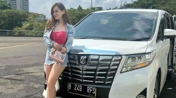 6 Potret Seksi Safa Marwah, Sahabat Dinar Candy Pemilik Mobil Plat RFS