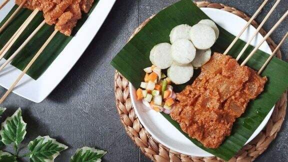 Resep Sate Kikil Bumbu Kacang, Kenyalnya Bikin Nagih!