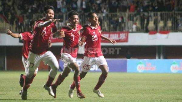 Timnas Indonesia Lolos Final Piala AFF U-16, Iwan Bule `Sungkem` ke Sosok Pemain Ini