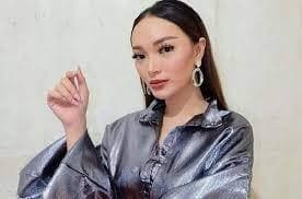 6 Artis Pemilik Kos-Kosan, Ada yang Punya 200 Pintu 6 Artis Pemilik Kos-Kosan, Ada yang Punya 200 Pintu