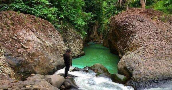 Pesona Sungai Batu Rinding di Lampung Mirip Green Canyon, Air Jernih Masih Alami