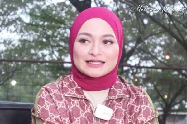 Penjelasan Nathalie Holscher, Kenapa Sering Terdengar di Podcast