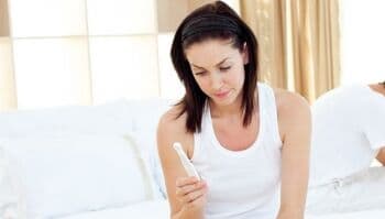 7 Cara Menggunakan Test Pack Dengan Benar untuk Tes Kehamilan!