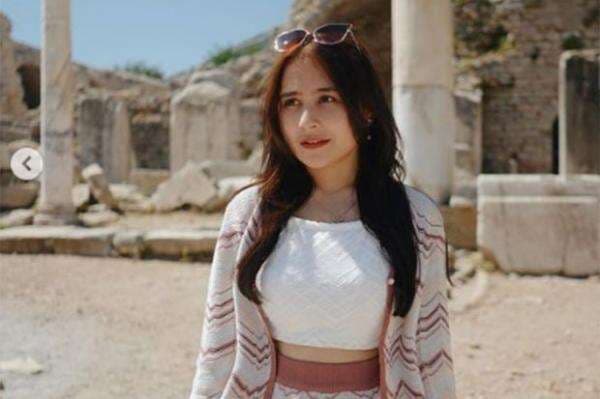 Prilly Latuconsina Lebih Suka Belanja Baju Rp40 Ribuan daripada yang Branded