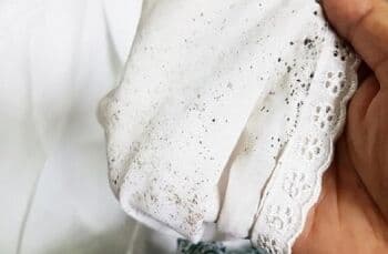 Apa Benar Jamur Kapang di Baju Bekas Berbahaya bagi Kesehatan?