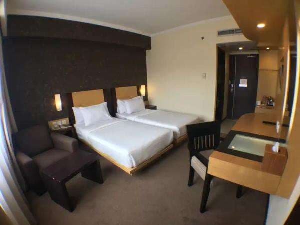 5 Rekomendasi Hotel Berbintang di Semarang, Dekat Simpang Lima