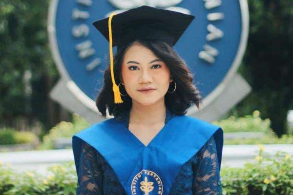 Kisah Inspiratif, Lulusan IPB ini Menjadi Doktor Tanpa Biaya di Usia Muda